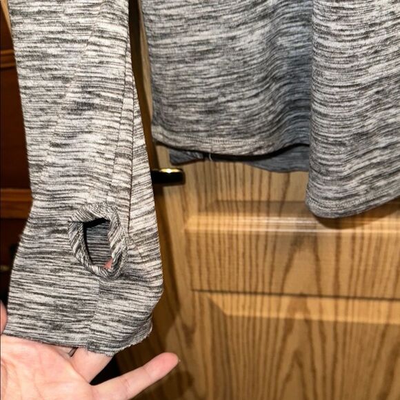 PINK Victoria's Secret Gray Long Sleeve Top large - Picture 3 of 7